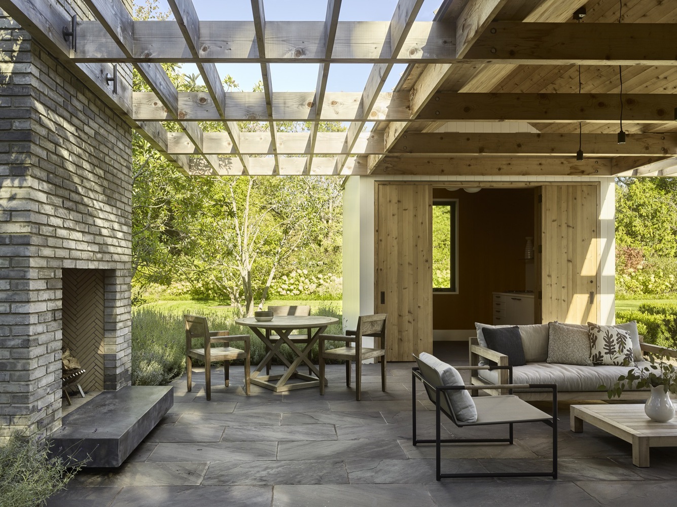 Explore 15 Houses That Get the Most Out of an Accessory Dwelling Unit (ADU) - 13699
